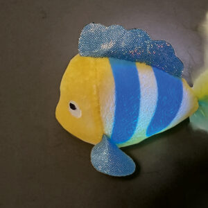 Plys fisk, blinkende lys med catnip